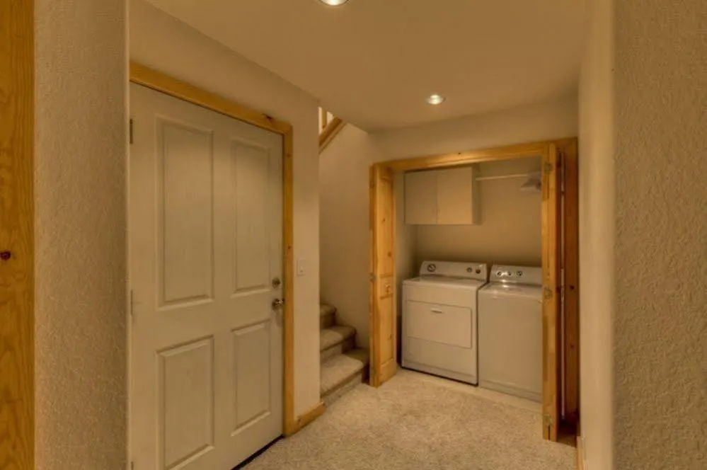 2058 Lukins Way Apartment South Lake Tahoe 0*,