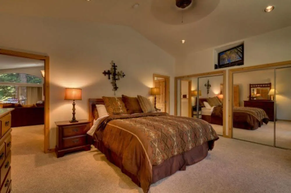 2058 Lukins Way Apartment South Lake Tahoe 0*,  США